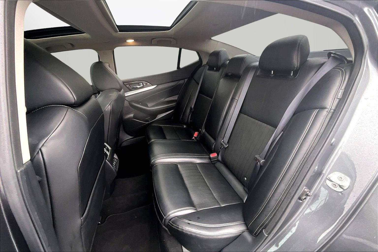 2023 Nissan Maxima SV