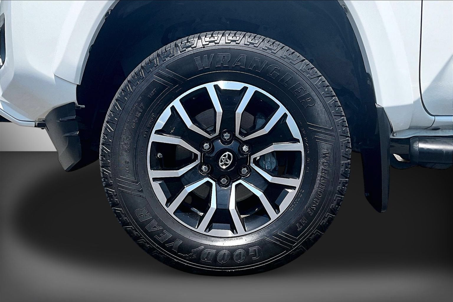 2021 Toyota Tacoma 4WD SR5