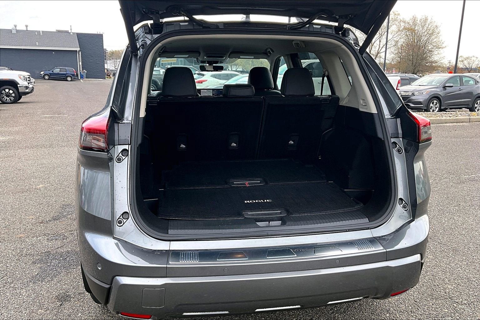 2024 Nissan Rogue SL