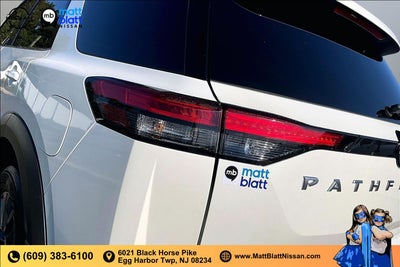 2024 Nissan Pathfinder SV