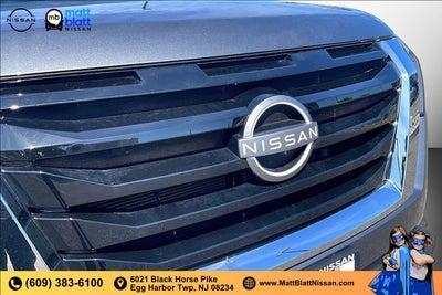 2025 Nissan Pathfinder SV