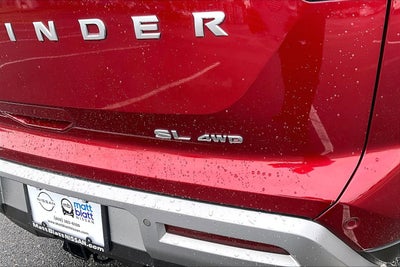 2023 Nissan Pathfinder SL