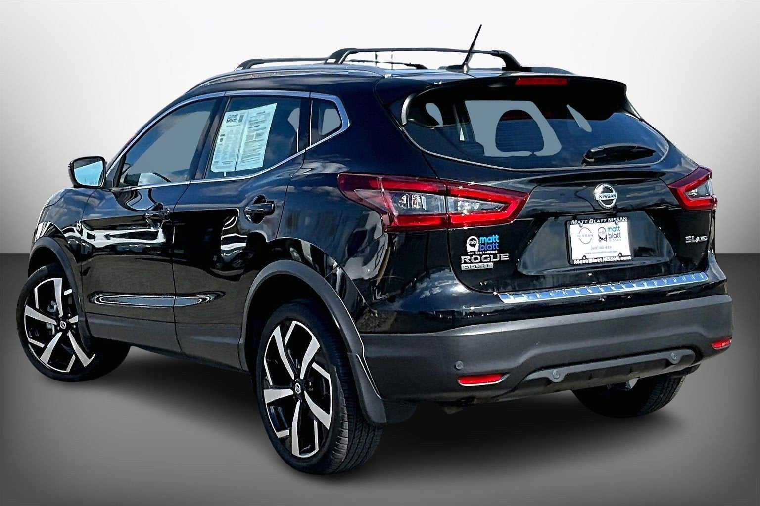 2022 Nissan Rogue Sport SL