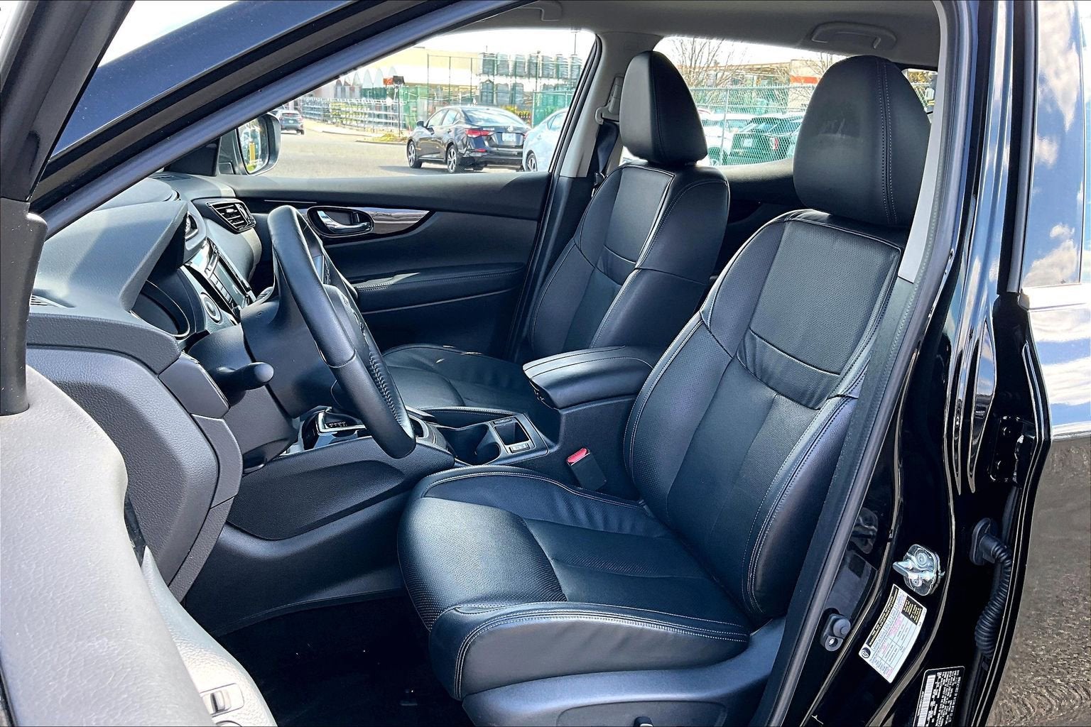 2022 Nissan Rogue Sport SL