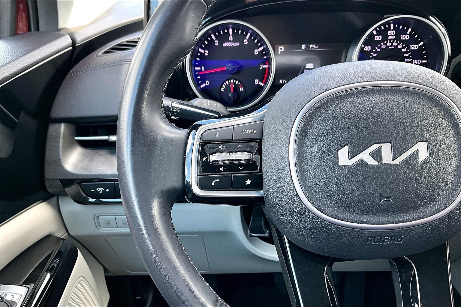 2024 Kia Carnival EX