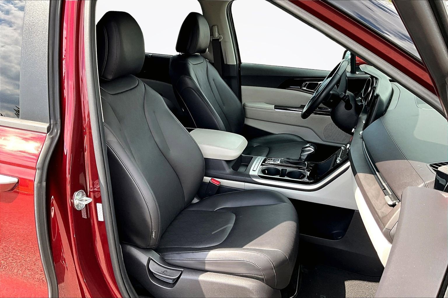 2024 Kia Carnival EX