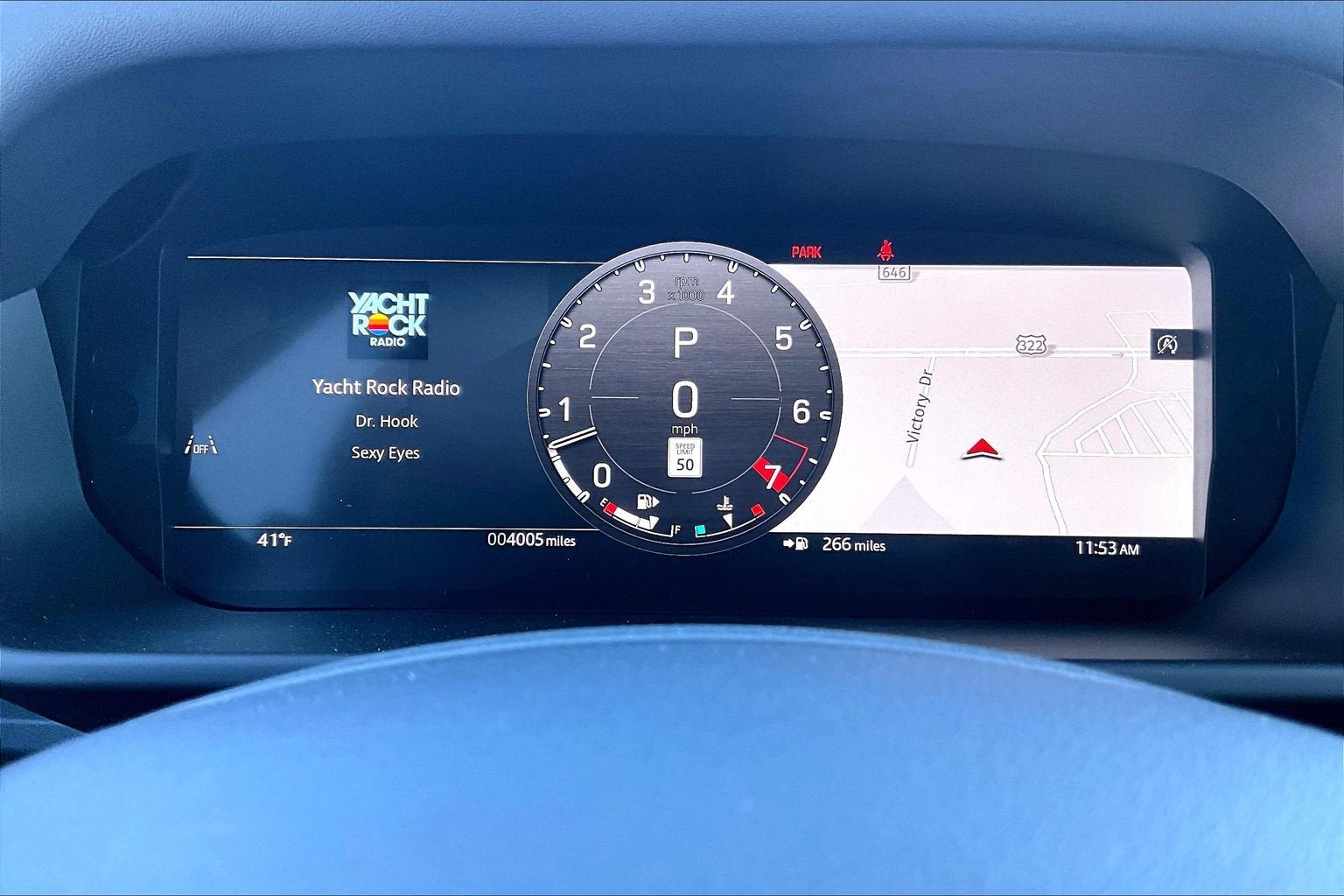 2025 Land Rover Defender X-Dynamic SE