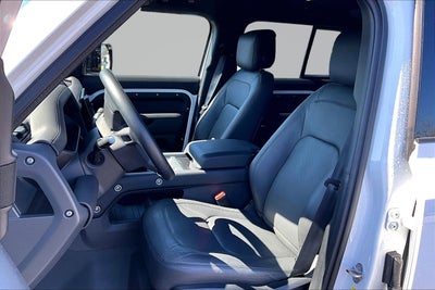 2025 Land Rover Defender X-Dynamic SE
