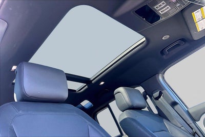 2025 Land Rover Defender X-Dynamic SE