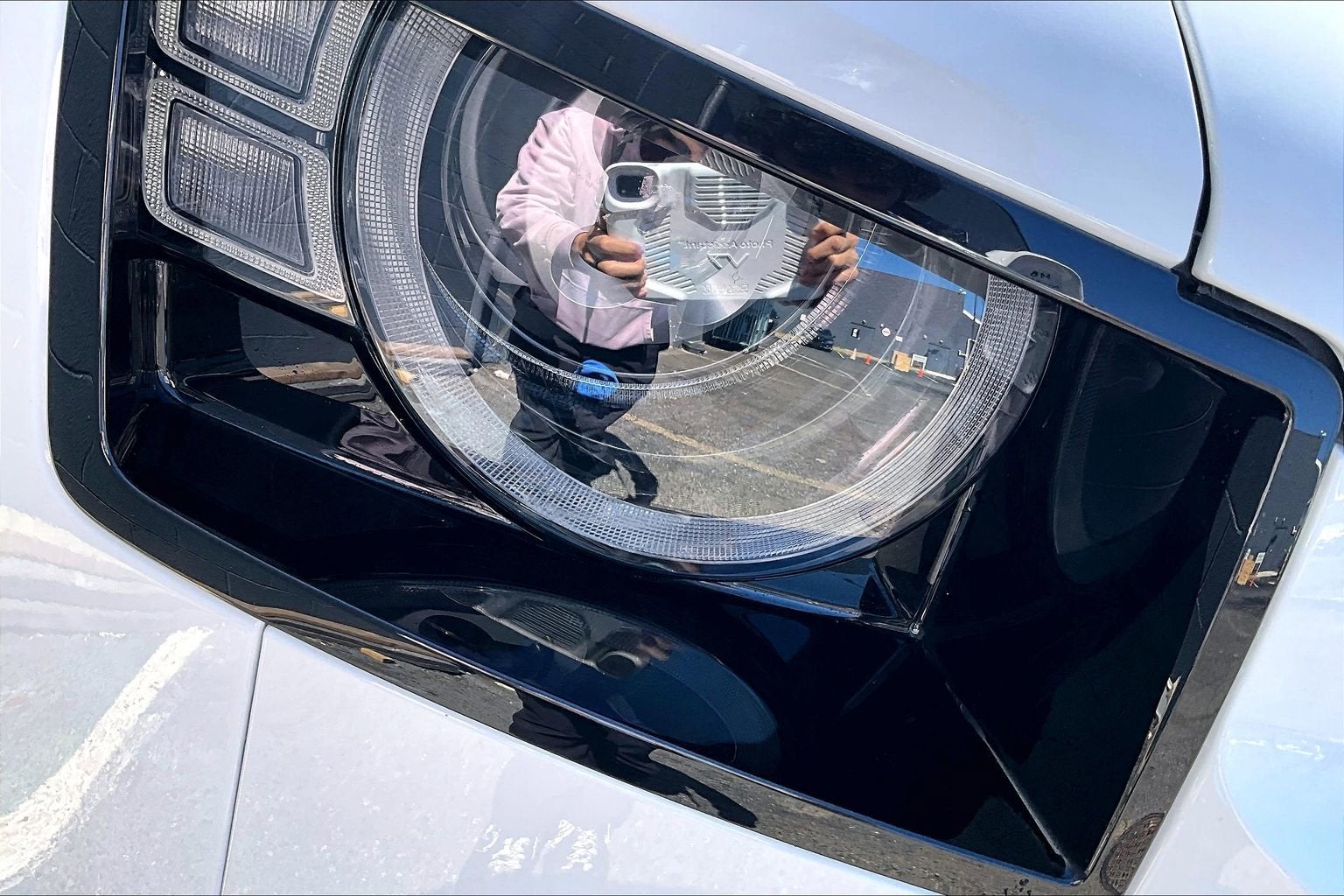 2025 Land Rover Defender X-Dynamic SE