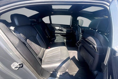 2022 BMW 7 Series 750i xDrive