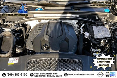 2023 Porsche Macan Base