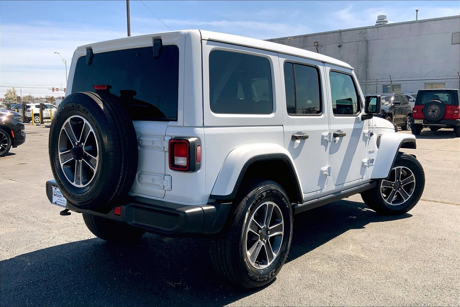 2023 Jeep Wrangler 4-Door Sahara 4x4
