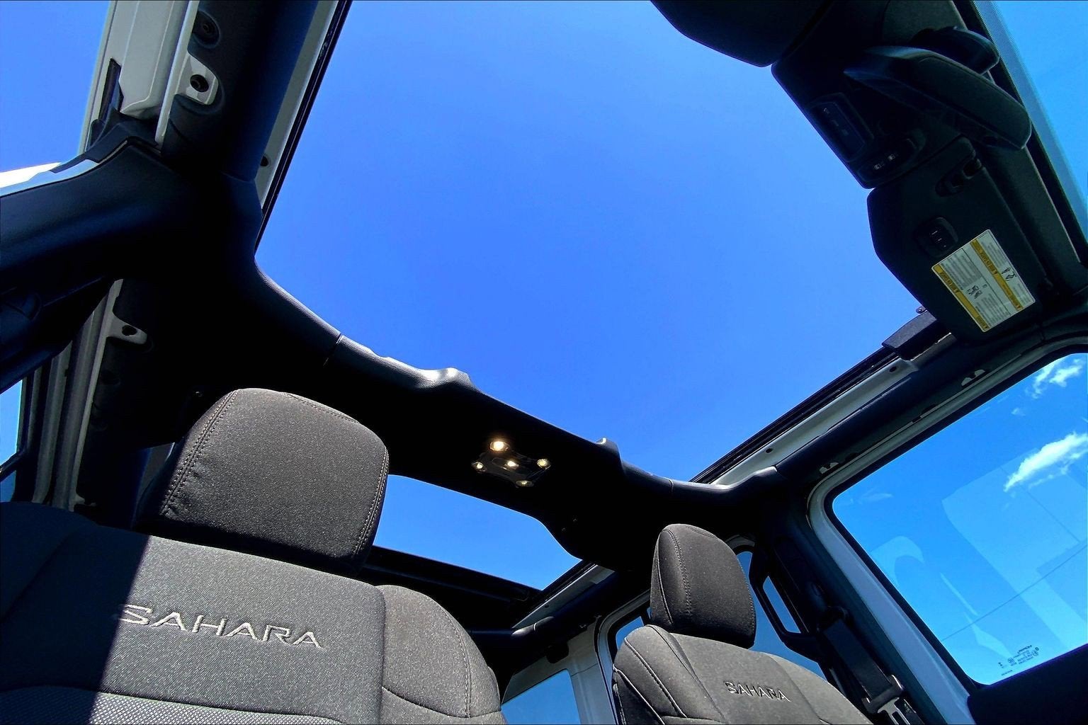 2023 Jeep Wrangler 4-Door Sahara 4x4