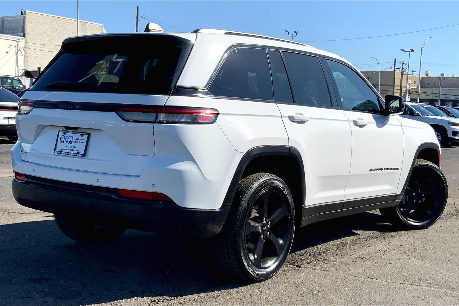 2023 Jeep Grand Cherokee Altitude 4x2