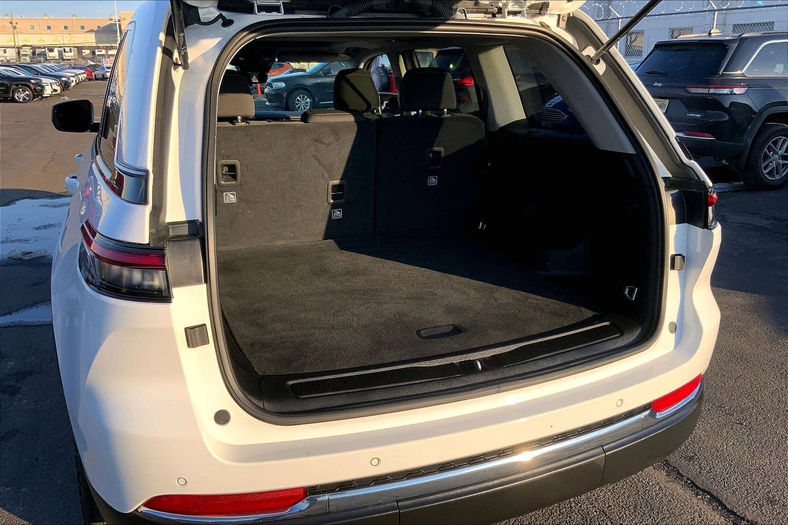 2023 Jeep Grand Cherokee Laredo 4x4