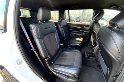 2023 Jeep Grand Cherokee L Altitude 4x4