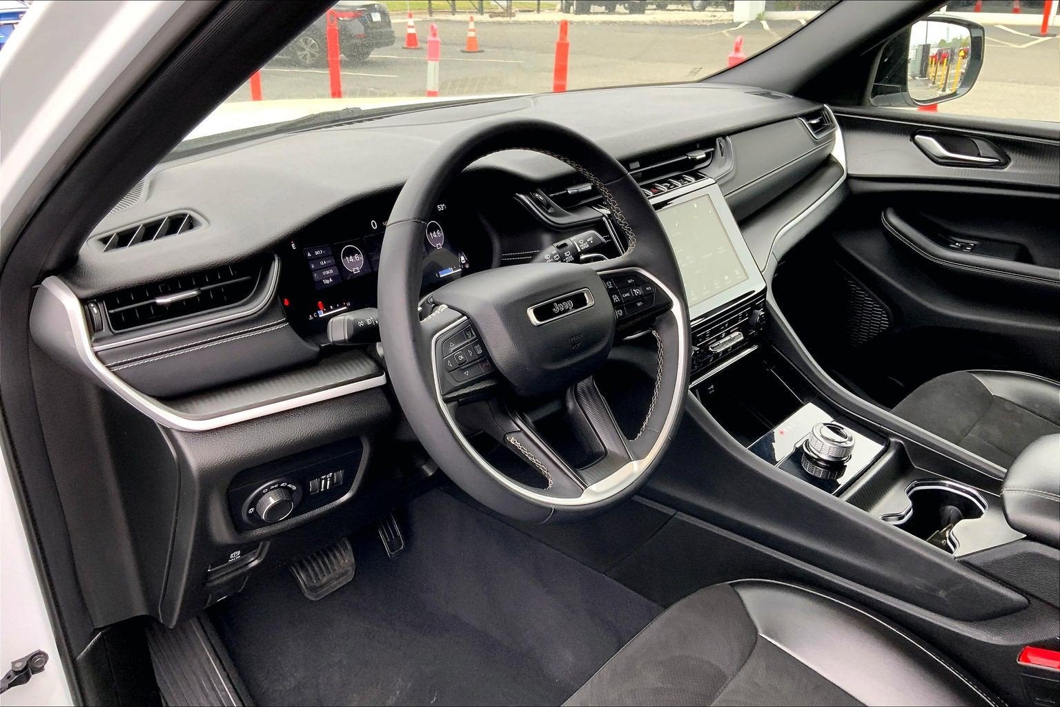 2023 Jeep Grand Cherokee L Altitude 4x4