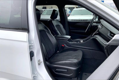 2023 Jeep Grand Cherokee L Altitude 4x4