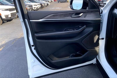 2025 Jeep Grand Cherokee L Limited 4x4