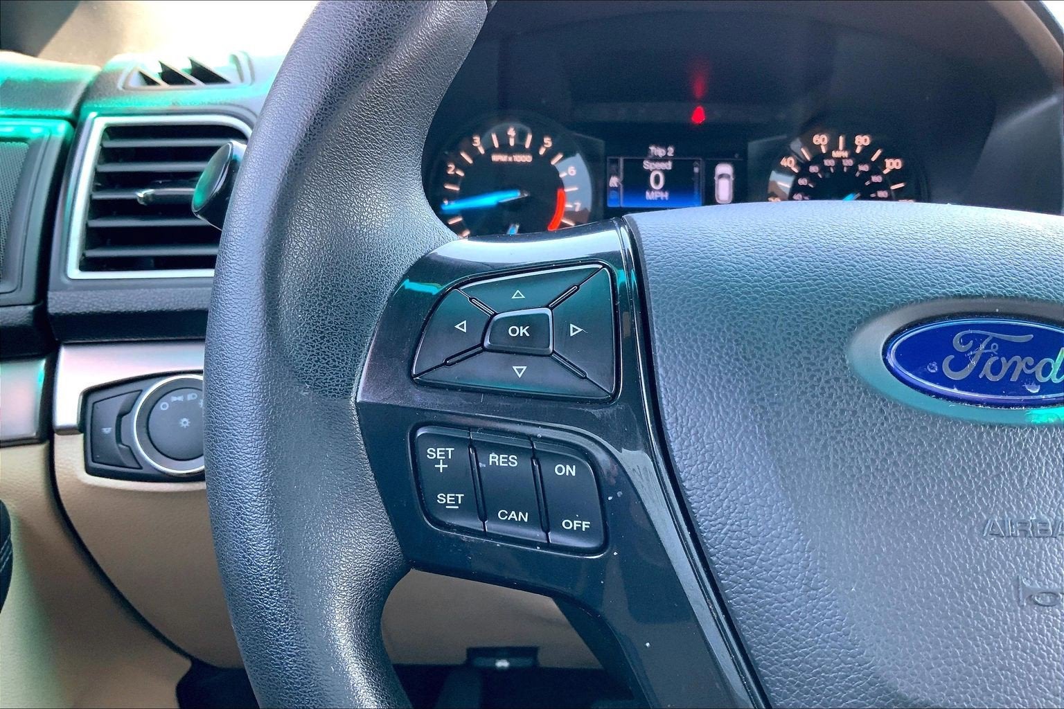 2017 Ford Explorer Base