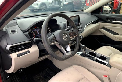 2022 Nissan Altima SV FWD