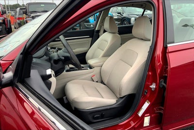 2022 Nissan Altima SV FWD