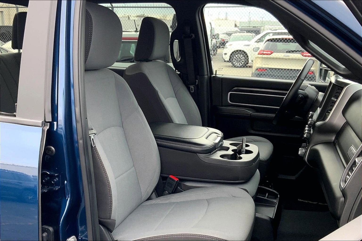 2024 RAM 2500 Big Horn Crew Cab 4x4 6'4' Box