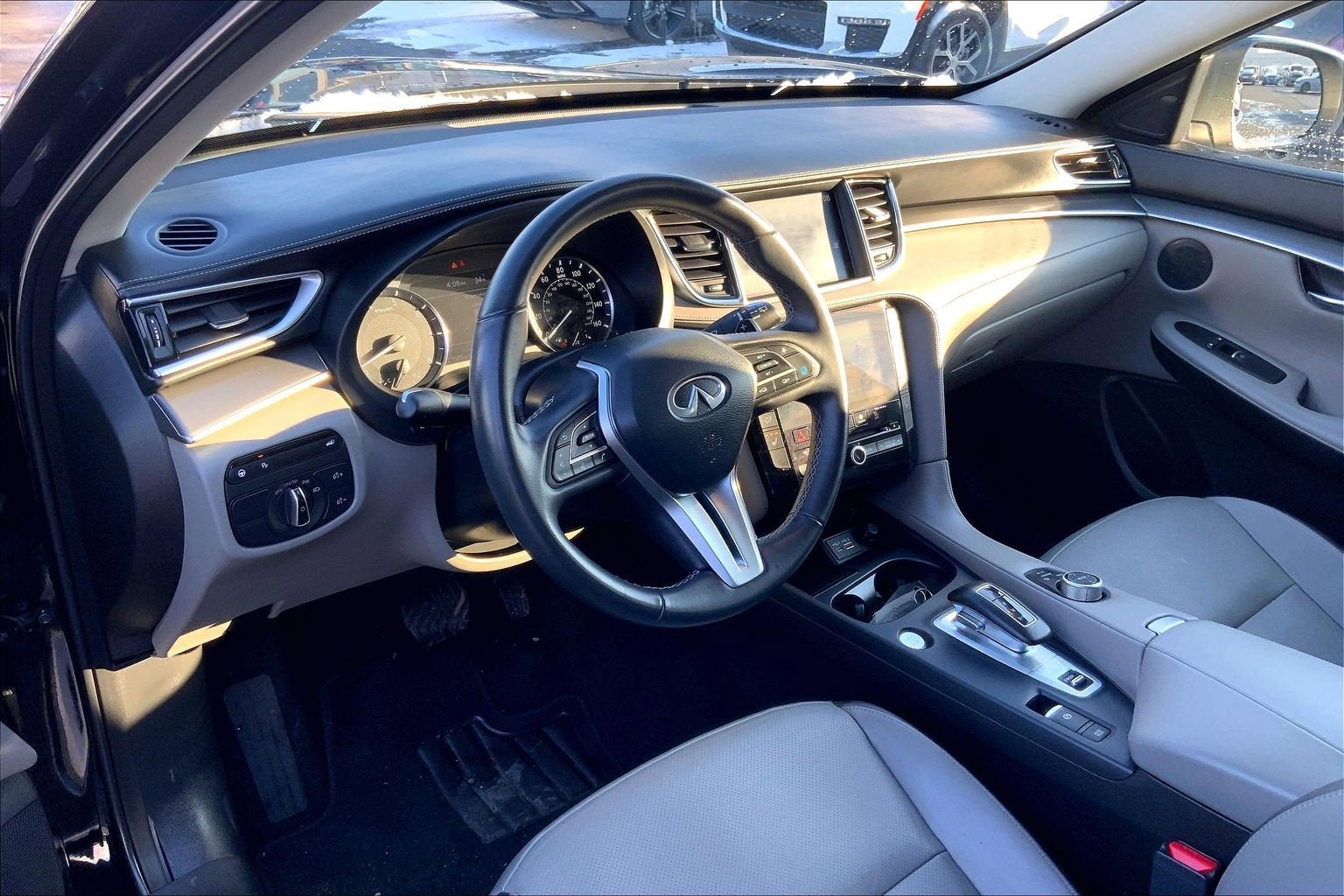 2023 INFINITI QX50 LUXE AWD
