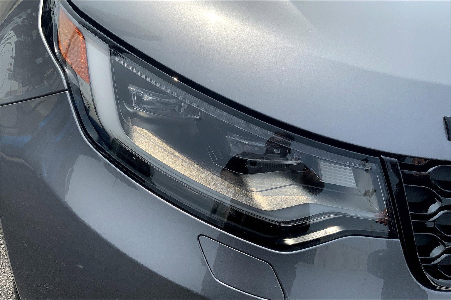 2023 Land Rover Discovery P300 S R-Dynamic