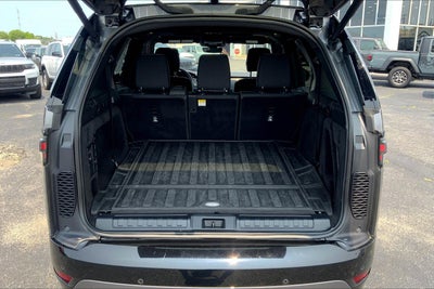 2023 Land Rover Discovery P300 S R-Dynamic