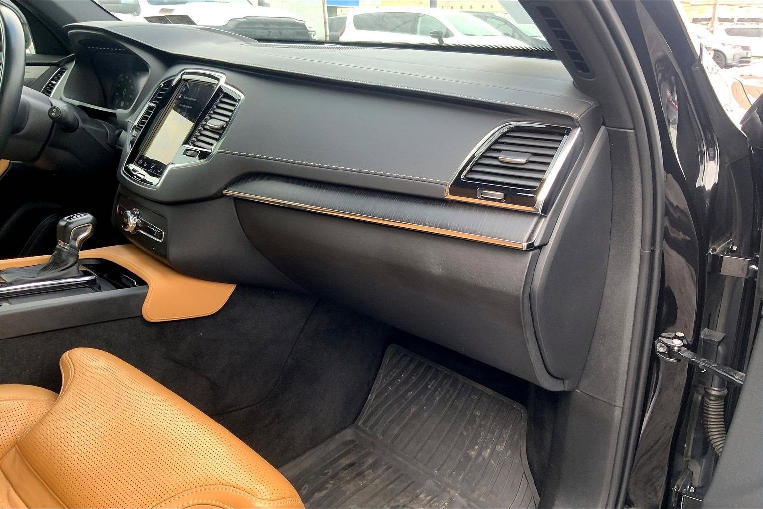 2022 Volvo XC90 T6 Inscription 7 Passenger