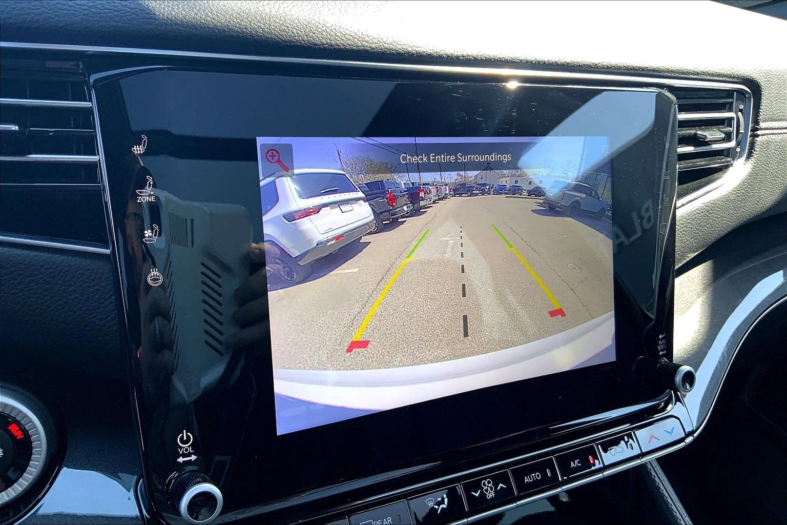 2023 Jeep Wagoneer Base