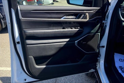 2023 Jeep Wagoneer Base