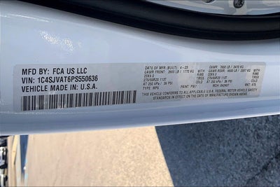 2023 Jeep Wagoneer Base