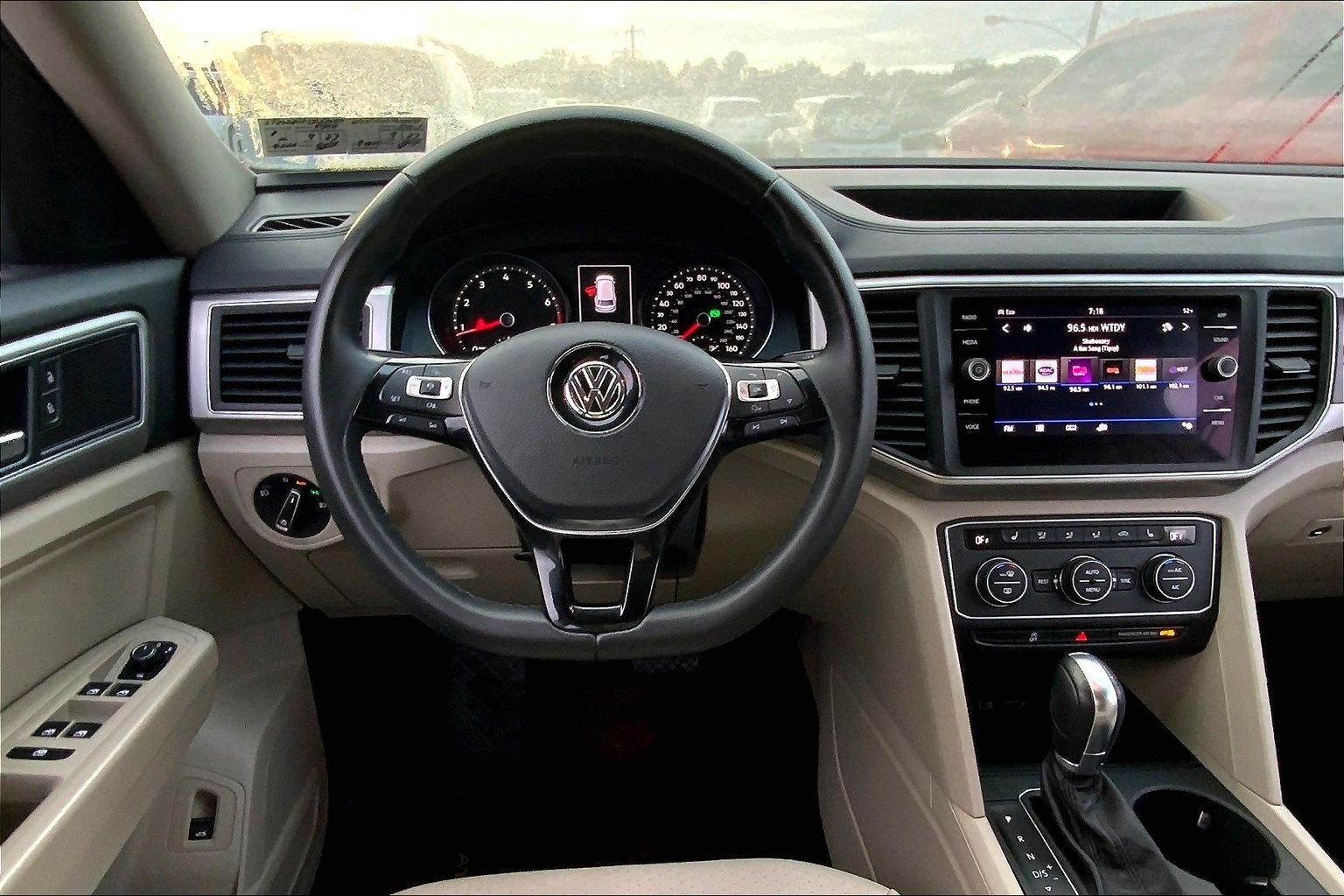 2018 Volkswagen Atlas 3.6L V6 SE w/Technology