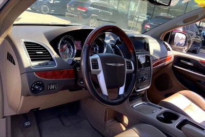 2014 Chrysler Town & Country Limited