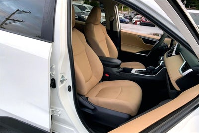 2023 Toyota RAV4 LE