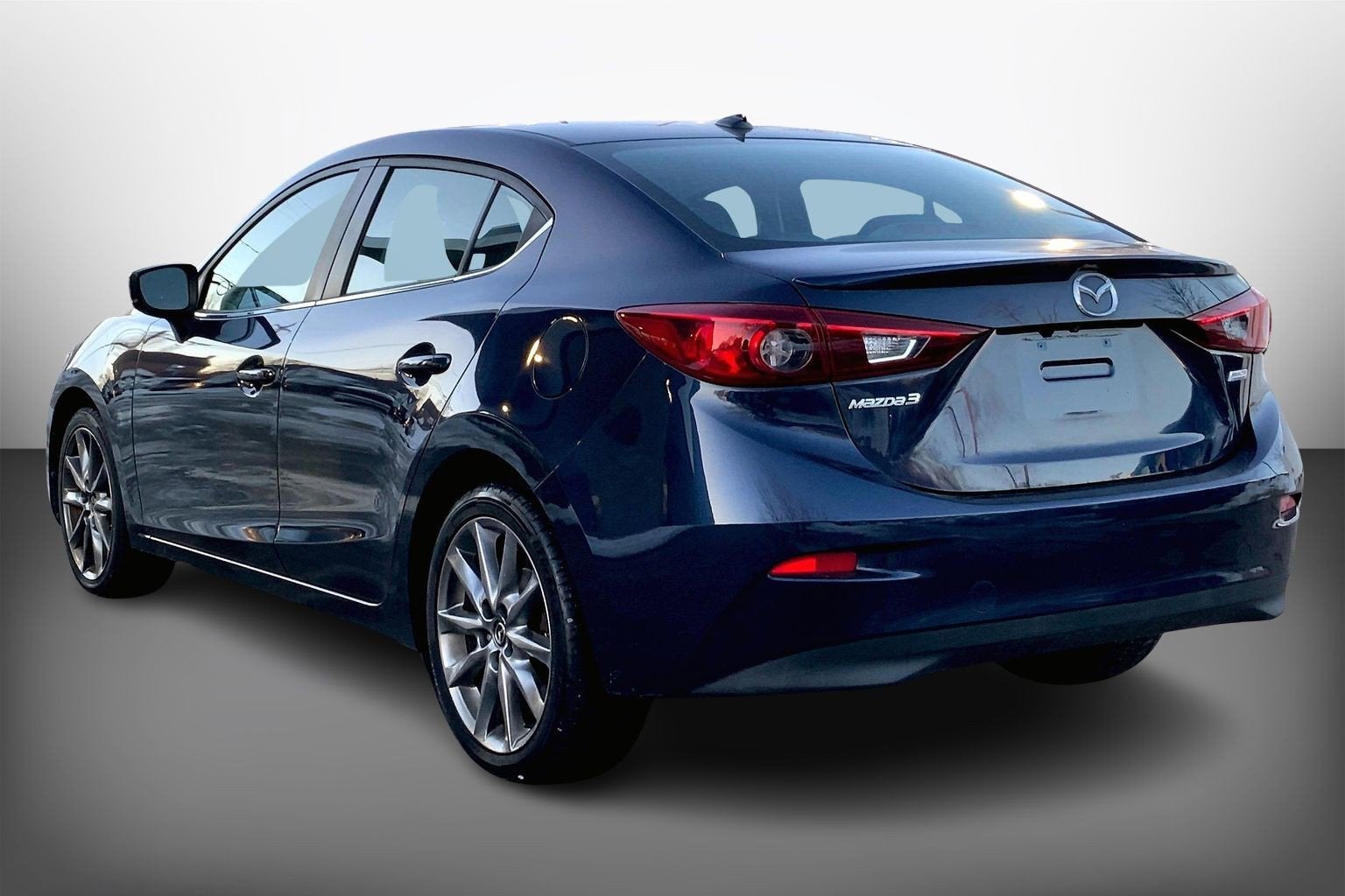 2018 Mazda Mazda3 4-Door Touring