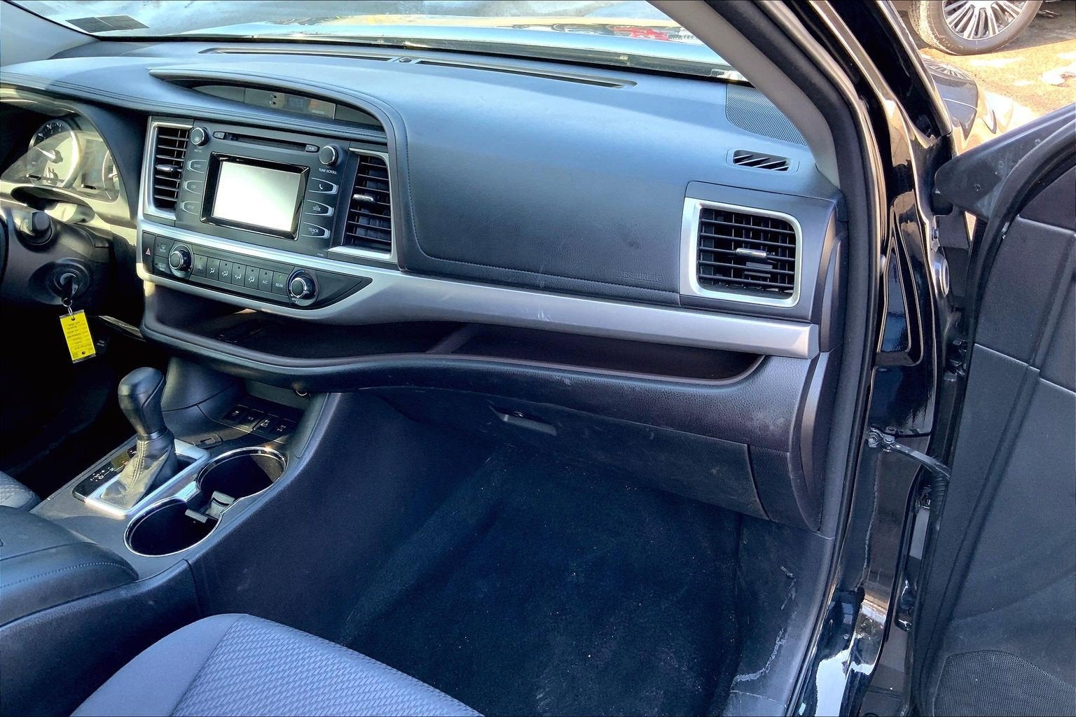 2016 Toyota Highlander LE