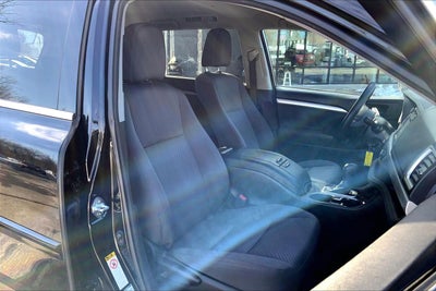 2016 Toyota Highlander LE