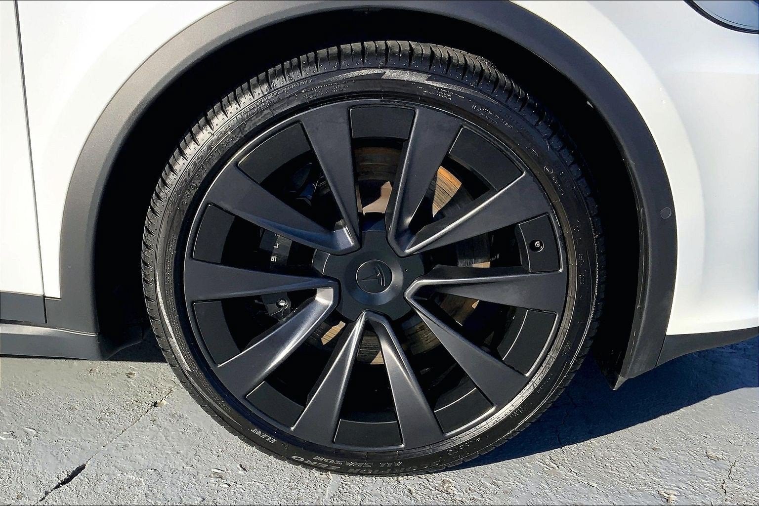 2023 Tesla Model X Long Range