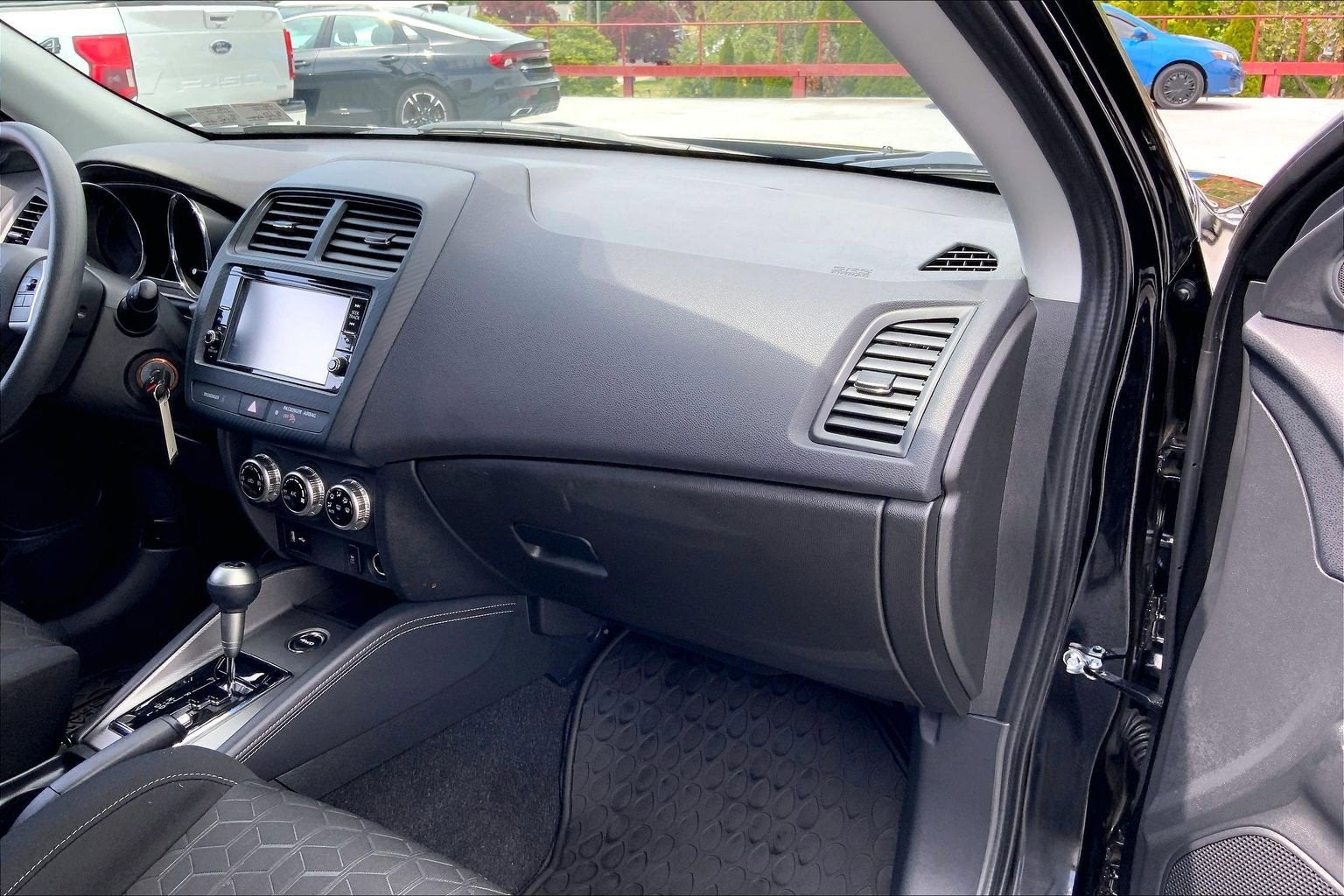 2025 Mitsubishi Outlander Sport ES