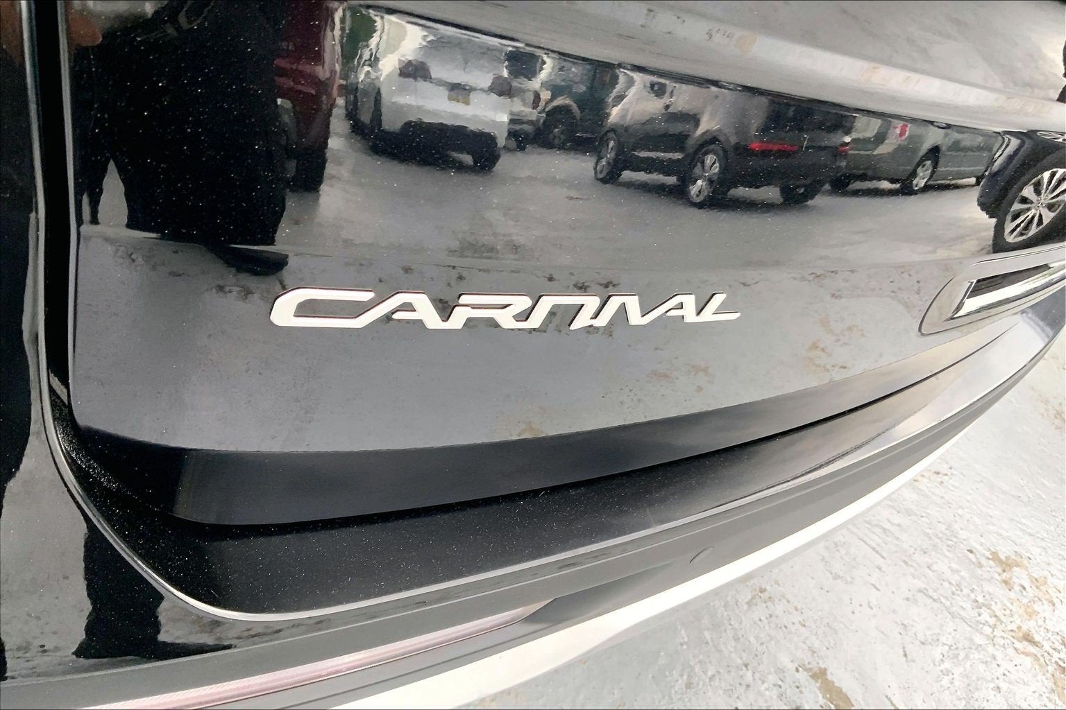 2023 Kia Carnival LX