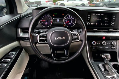 2023 Kia Carnival LX