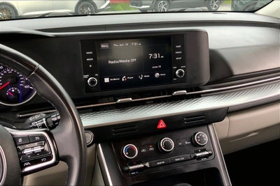 2023 Kia Carnival LX