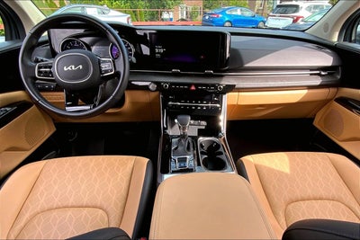2024 Kia Carnival EX