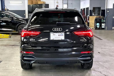2022 Audi Q3 S line Premium