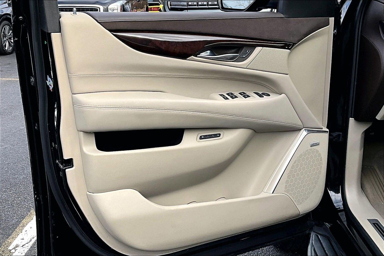 2016 Cadillac Escalade Luxury Collection
