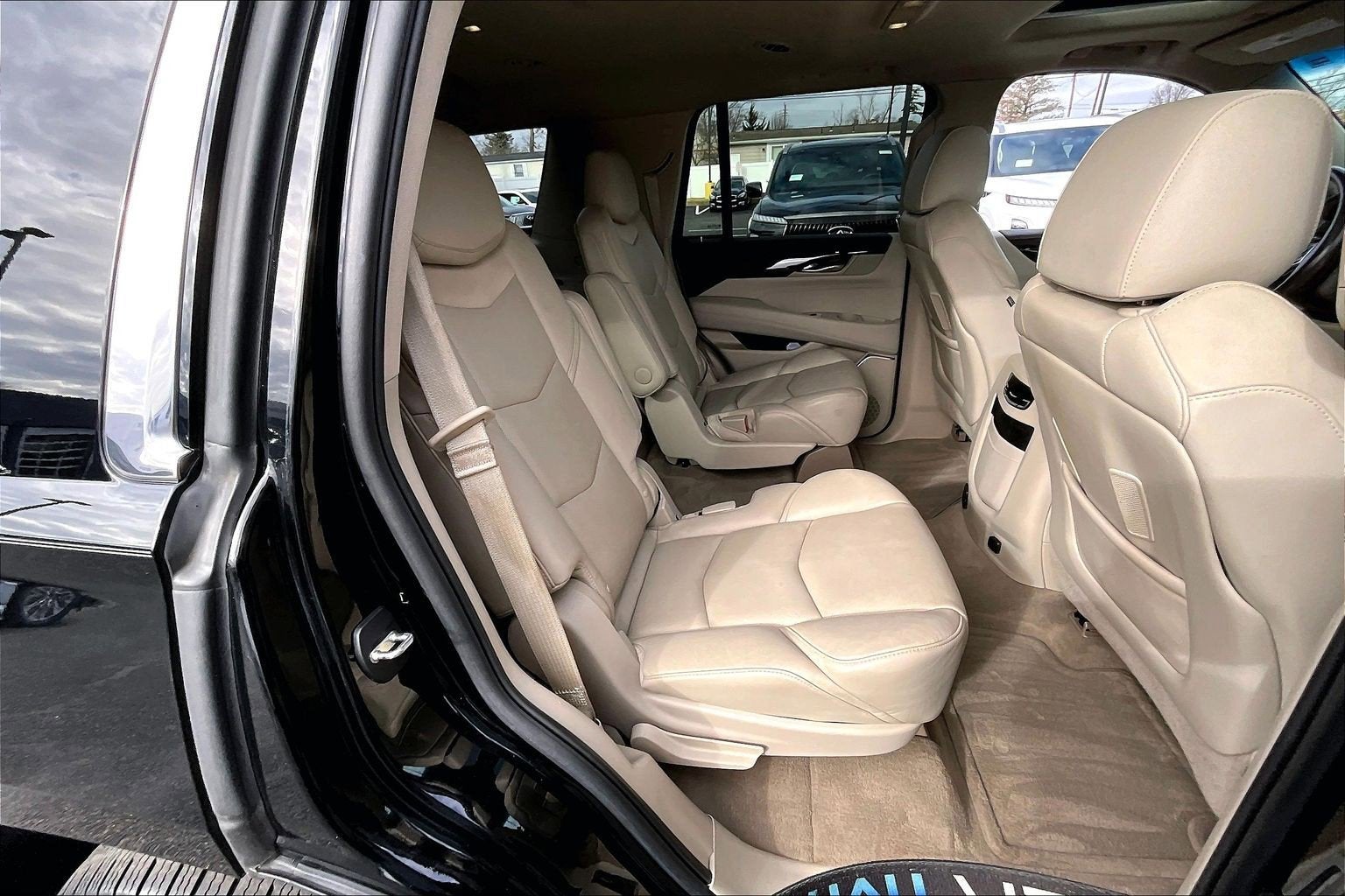 2016 Cadillac Escalade Luxury Collection